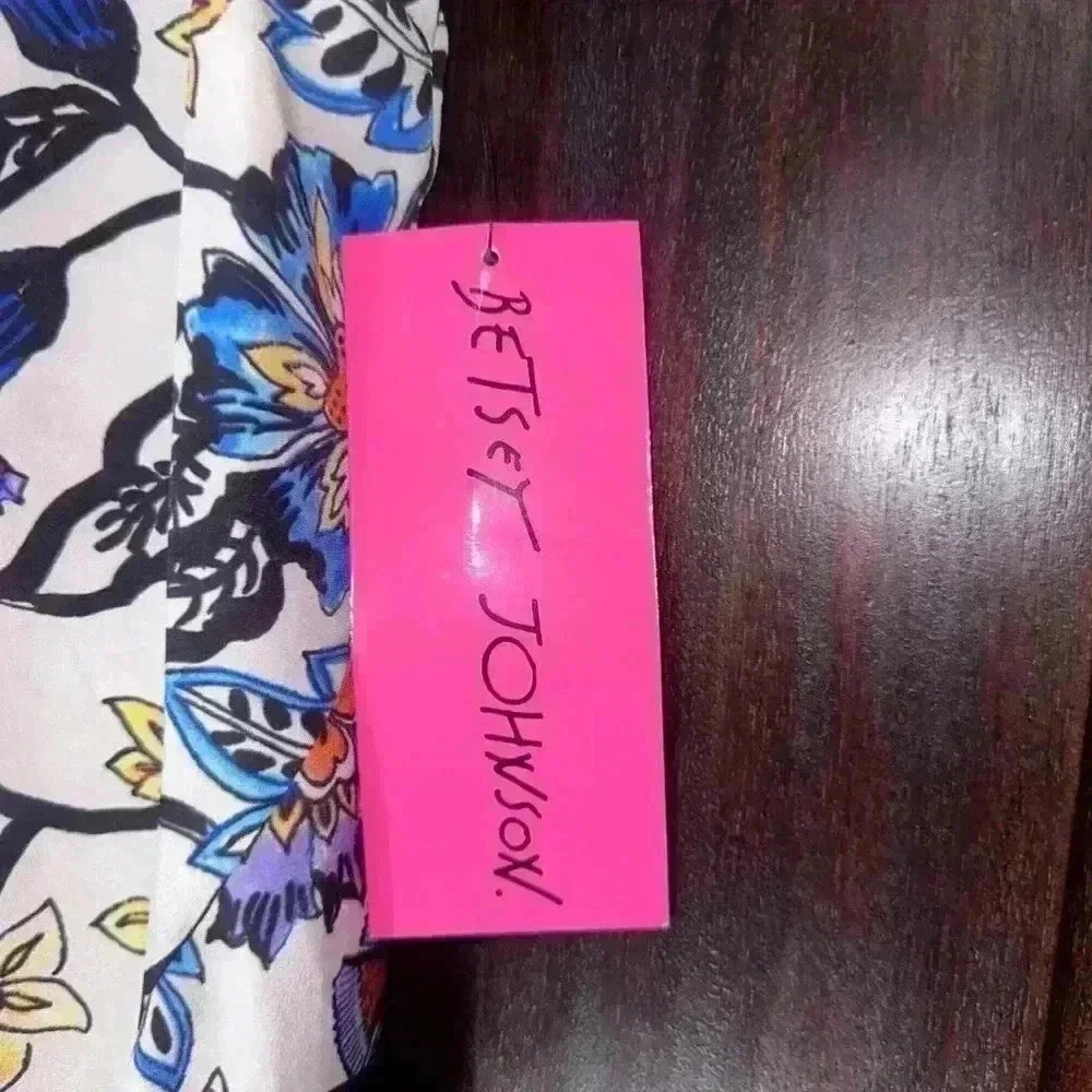 NWT! Women's Betsey Johnson Dress, Size 6, White & Blue Floral - Picture 2 of 9